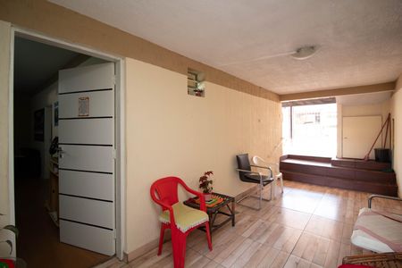 Casa à venda com 250m², 1 quarto e 3 vagas Casa à venda com 250m², 1 quarto e 3 vagasÁrea comum