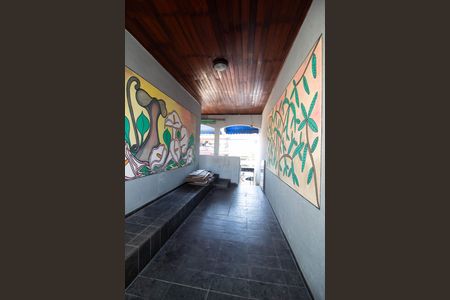 Casa à venda com 250m², 1 quarto e 3 vagas Casa à venda com 250m², 1 quarto e 3 vagasÁrea comum