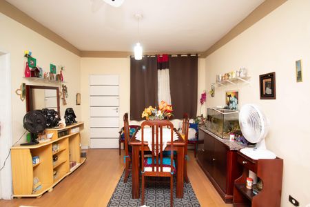 Casa à venda com 250m², 1 quarto e 3 vagas Casa à venda com 250m², 1 quarto e 3 vagasSala de Jantar