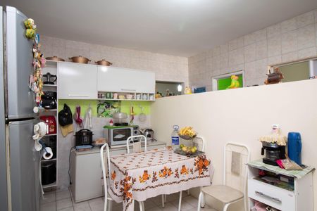 Casa à venda com 250m², 1 quarto e 3 vagas Casa à venda com 250m², 1 quarto e 3 vagasCozinha
