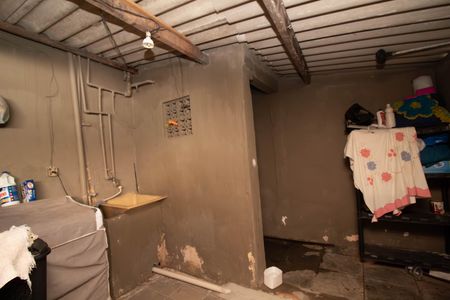 Casa à venda com 250m², 1 quarto e 3 vagas Casa à venda com 250m², 1 quarto e 3 vagasÁrea de Serviço