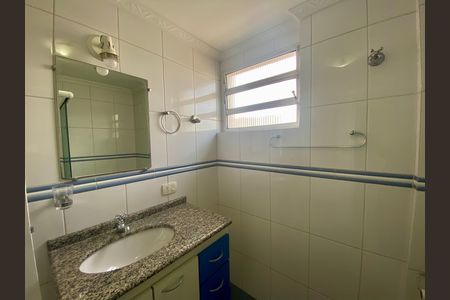 Apartamento para alugar com 76m², 2 quartos e 2 vagas Apartamento para alugar com 76m², 2 quartos e 2 vagasBanheiro 1