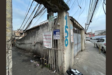 Casa à venda com 80m², 2 quartos e 1 vagaFachada + placa