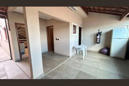 Casa à venda com 150m², 3 quartos e 3 vagas Casa à venda com 150m², 3 quartos e 3 vagasQuintal