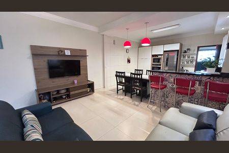 Sala de casa à venda com 3 quartos, 150m² em Jardim Barbosa, Guarulhos