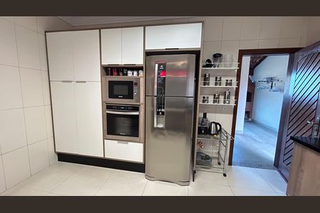 Casa à venda com 150m², 3 quartos e 3 vagas Casa à venda com 150m², 3 quartos e 3 vagasCozinha