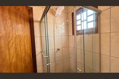 Casa à venda com 150m², 3 quartos e 3 vagas Casa à venda com 150m², 3 quartos e 3 vagasBanheiro 2
