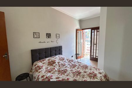 Casa à venda com 150m², 3 quartos e 3 vagas Casa à venda com 150m², 3 quartos e 3 vagasQuarto 2