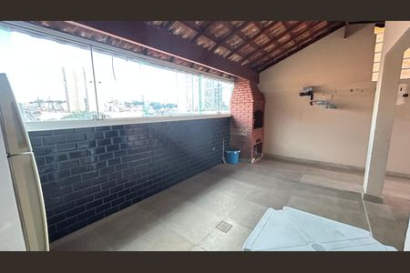 Casa à venda com 150m², 3 quartos e 3 vagas Casa à venda com 150m², 3 quartos e 3 vagasQuintal