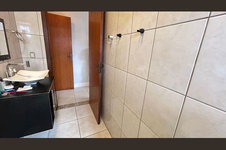 Casa à venda com 150m², 3 quartos e 3 vagas Casa à venda com 150m², 3 quartos e 3 vagasBanheiro 1