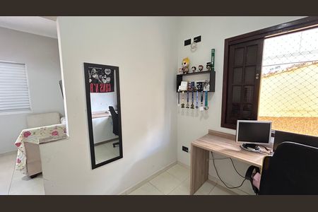 Casa à venda com 150m², 3 quartos e 3 vagas Casa à venda com 150m², 3 quartos e 3 vagasQuarto 3
