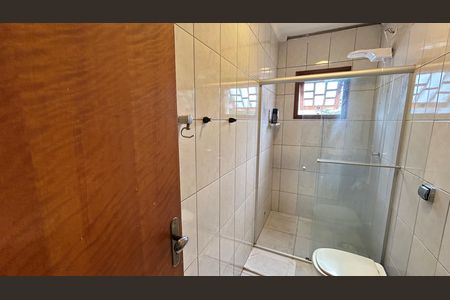 Casa à venda com 150m², 3 quartos e 3 vagas Casa à venda com 150m², 3 quartos e 3 vagasBanheiro 1