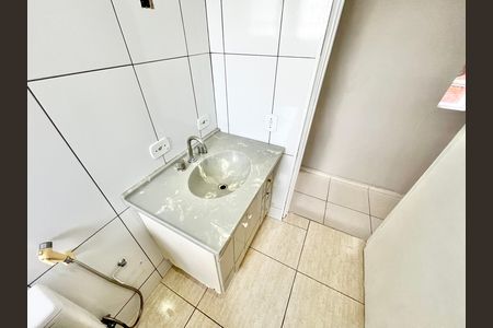 Casa para alugar com 55m², 1 quarto e sem vaga Casa para alugar com 55m², 1 quarto e sem vagaBanheiro