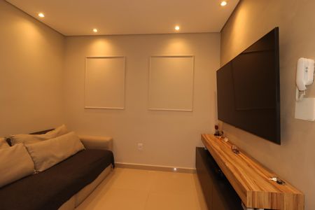 Sala de apartamento à venda com 2 quartos, 61m² em Campestre, Santo André