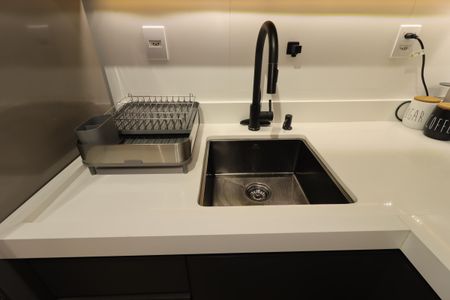 Apartamento à venda com 61m², 2 quartos e 1 vagaCozinha - Pia