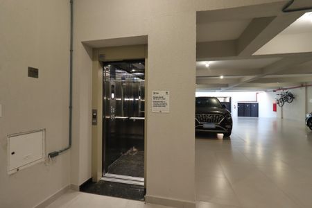 Apartamento à venda com 61m², 2 quartos e 1 vagaElevador