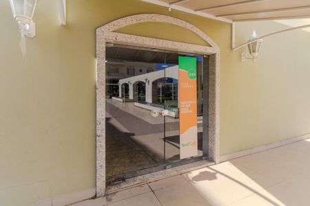 Apartamento à venda com 75m², 2 quartos e 1 vaga Apartamento à venda com 75m², 2 quartos e 1 vagaMini mercado