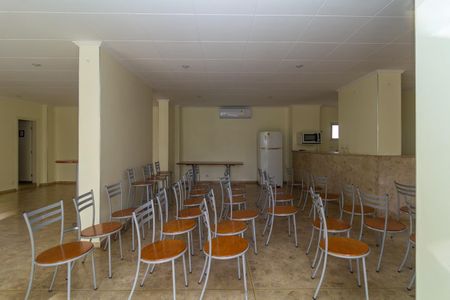 Apartamento à venda com 75m², 2 quartos e 1 vaga Apartamento à venda com 75m², 2 quartos e 1 vagaÁrea comum - Salão de festas