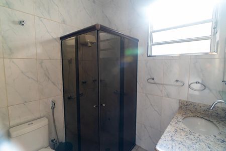 Casa à venda com 169m², 4 quartos e 2 vagas Casa à venda com 169m², 4 quartos e 2 vagasBanheiro