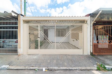 Casa à venda com 169m², 4 quartos e 2 vagas Casa à venda com 169m², 4 quartos e 2 vagasFachada