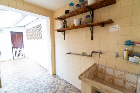 Casa à venda com 169m², 4 quartos e 2 vagas Casa à venda com 169m², 4 quartos e 2 vagasLavanderia