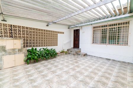Casa à venda com 169m², 4 quartos e 2 vagas Casa à venda com 169m², 4 quartos e 2 vagasGaragem