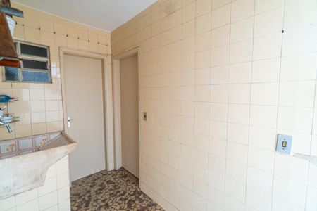 Casa à venda com 169m², 4 quartos e 2 vagas Casa à venda com 169m², 4 quartos e 2 vagasLavanderia