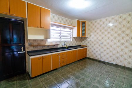 Casa à venda com 169m², 4 quartos e 2 vagas Casa à venda com 169m², 4 quartos e 2 vagasCozinha