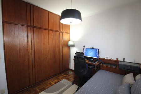 Apartamento à venda com 125m², 3 quartos e 2 vagasQuarto 2