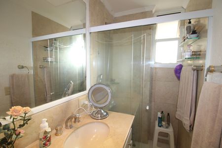 Apartamento à venda com 125m², 3 quartos e 2 vagasBanheiro