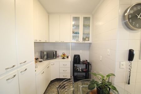 Apartamento à venda com 125m², 3 quartos e 2 vagasCozinha