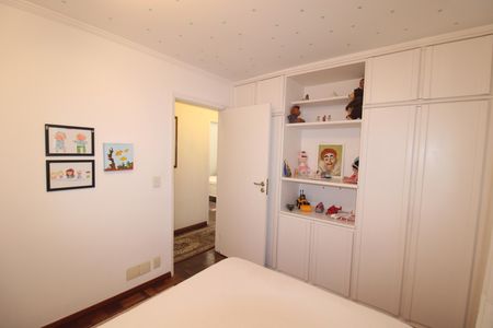 Apartamento à venda com 125m², 3 quartos e 2 vagasQuarto 1