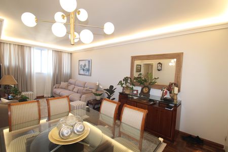 Apartamento à venda com 125m², 3 quartos e 2 vagasSala