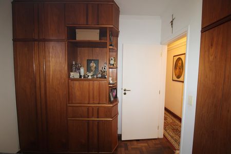 Apartamento à venda com 125m², 3 quartos e 2 vagasQuarto 2
