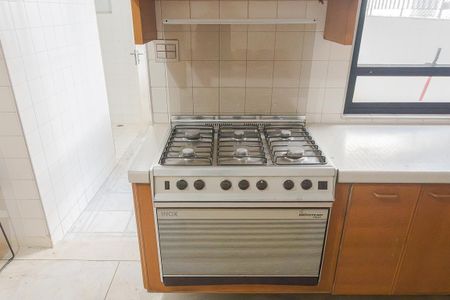 Apartamento à venda com 187m², 2 quartos e 2 vagasCozinha