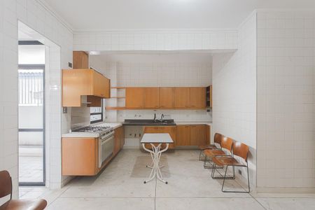 Apartamento à venda com 187m², 2 quartos e 2 vagasCozinha