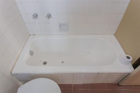 Apartamento à venda com 187m², 2 quartos e 2 vagasBanheiro da Suíte