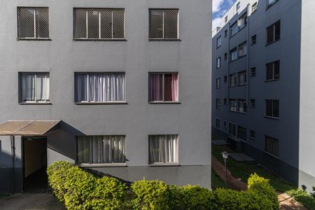 Vista Quarto 1 de apartamento à venda com 3 quartos, 55m² em Conjunto Residencial José Bonifácio, São Paulo