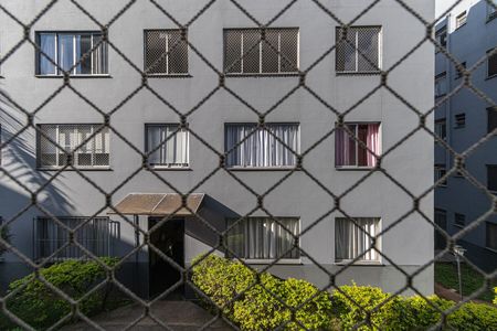 Vista Sala de apartamento à venda com 3 quartos, 55m² em Conjunto Residencial José Bonifácio, São Paulo