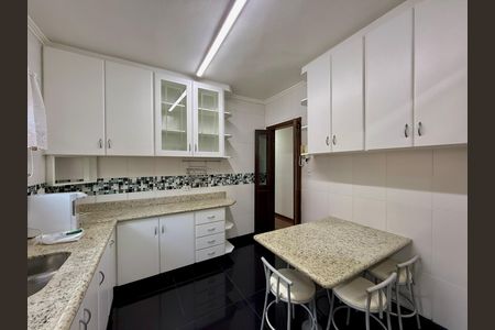Apartamento para alugar com 86m², 3 quartos e sem vaga Apartamento para alugar com 86m², 3 quartos e sem vagaCozinha
