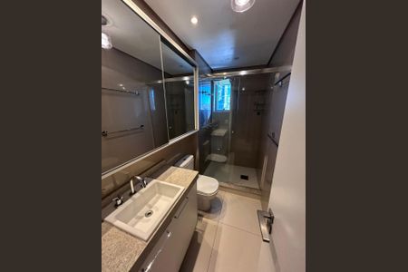 Apartamento para alugar com 77m², 2 quartos e 1 vaga Apartamento para alugar com 77m², 2 quartos e 1 vagaBanheiro