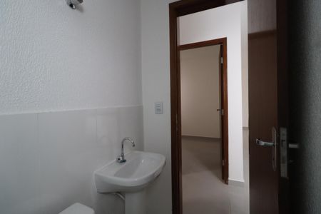 Apartamento para alugar com 48m², 2 quartos e sem vagaBanheiro