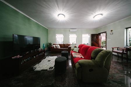 Casa à venda com 400m², 6 quartos e 4 vagas Casa à venda com 400m², 6 quartos e 4 vagasSala