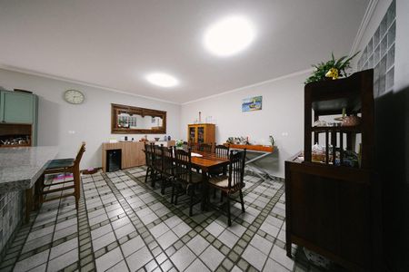 Casa à venda com 400m², 6 quartos e 4 vagas Casa à venda com 400m², 6 quartos e 4 vagasCozinha