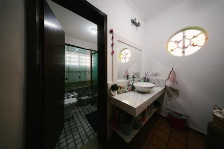 Casa à venda com 400m², 6 quartos e 4 vagas Casa à venda com 400m², 6 quartos e 4 vagasBanheiro da Suíte