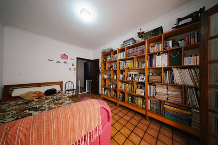 Casa à venda com 400m², 6 quartos e 4 vagas Casa à venda com 400m², 6 quartos e 4 vagasQuarto 4