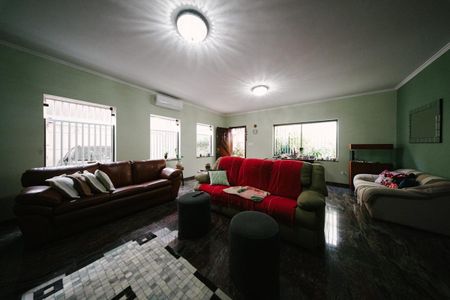 Casa à venda com 400m², 6 quartos e 4 vagas Casa à venda com 400m², 6 quartos e 4 vagasSala