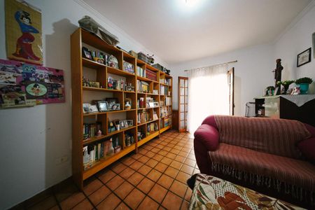 Casa à venda com 400m², 6 quartos e 4 vagas Casa à venda com 400m², 6 quartos e 4 vagasQuarto 4