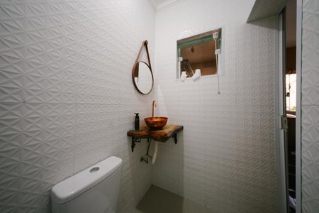 Casa à venda com 400m², 6 quartos e 4 vagas Casa à venda com 400m², 6 quartos e 4 vagasBanheiro de Serviço 2