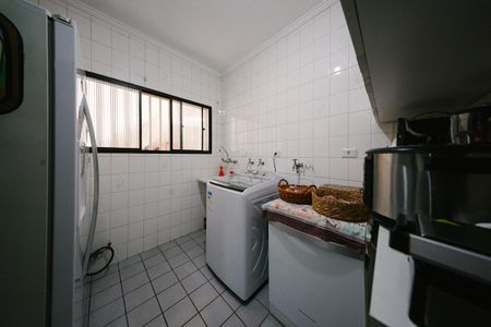 Casa à venda com 400m², 6 quartos e 4 vagas Casa à venda com 400m², 6 quartos e 4 vagasÁrea de Serviço